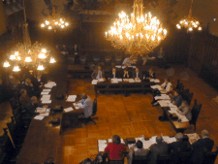 Kleiner Sitzungssaal des Neuen Mnchener Rathauses. Hier wurde das Mobilfunk-Vorsorgemodell 2003 ausdiskutiert